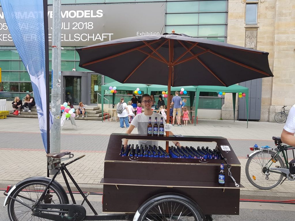 125 Jahre Madsack NORDSTADT braut! liefert spontan Bier